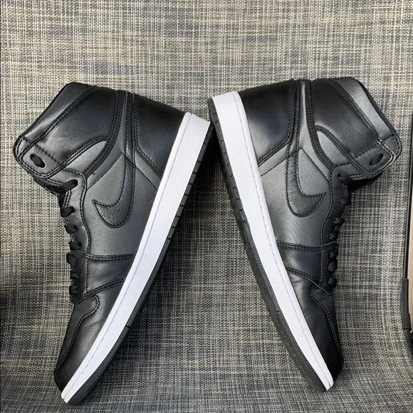 Nike Air Jordan 1 High Retro OG 'Black Satin' Sneakers 555088-060 Men’s Size 12